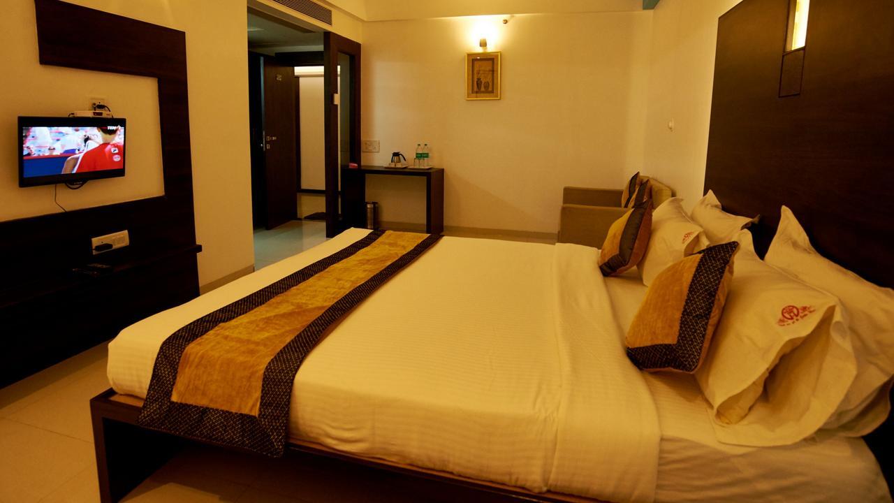 Hotel Golden View Ширди Экстерьер фото
